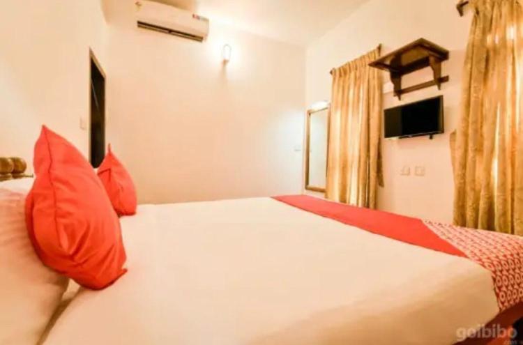 Hotel Lovely Inn ! Puri プリ エクステリア 写真